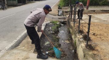 Brimob Aceh dan Masyarakat Bersatu Wujudkan Lingkungan (ASRI) Di Gayo Lues